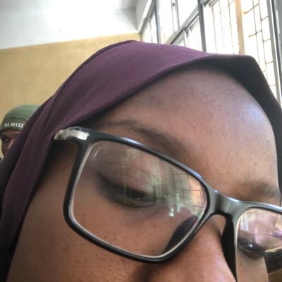 Munibatu😁 lady builder👷🏾♀️and artist 🖼 instagram: https://t.co/DUl3FbOkLL Open for commissions.🙂 Email: ahmadmaiwadamuniba@gmail.com