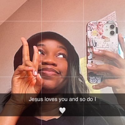 damola_A's profile picture. Queen Dee💜 Excellencia 👑 RN ‘25👩‍⚕️ Blessed🤍 Christian | Servant