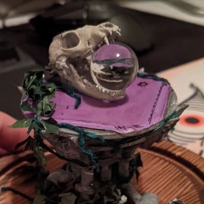 ysemitt's profile picture. What's a book?
He/They
25