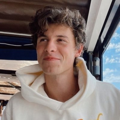 hrrymoonlight's profile picture. be what you want to be, love who you want to love s!her▪︎22▪︎