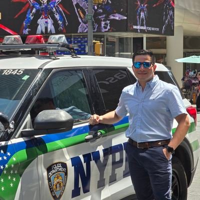 Comprometido con mi país y su gente / Abogado de profesión / Político por vocación / Conservador por convicción / Policía Cívico. / De Honda Tolima