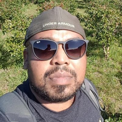 whossam974's profile picture. Made in #LaRéunion, #photographe pro freelance le jour mais tente chaque nuit de #conquérir le #monde... Enfin, je dis ça, je dis rien... 🇷🇪🍺🎶🏉✈️🏝