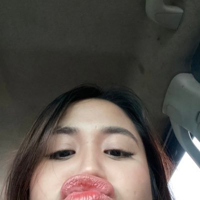 girlbossreboot's profile picture. safe space. bye bye bye