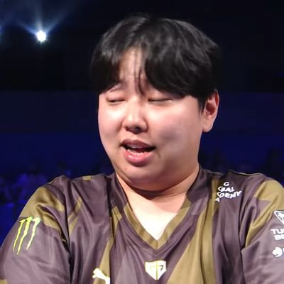 oTtellini's profile picture. panggil gw totelini aja
.
bukan pembenaran, tp ini yang gw rasain skrg