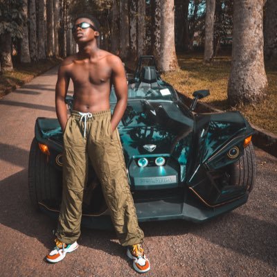 dijure_'s profile picture. Creative director for Bisa Kdei