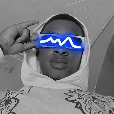 Lmb star est un chanteur auteur compositeur...
Origine du Congo Kinshasa 🇨🇩
de son jeûne âge à été attiré par le chant et la mélo classique et à décidé d'en f