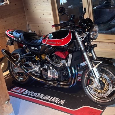 ゼファー750RSからz900rsに乗り換えました。 イベントにもちょくちょく現れます😉https://t.co/ip0xsUSgog