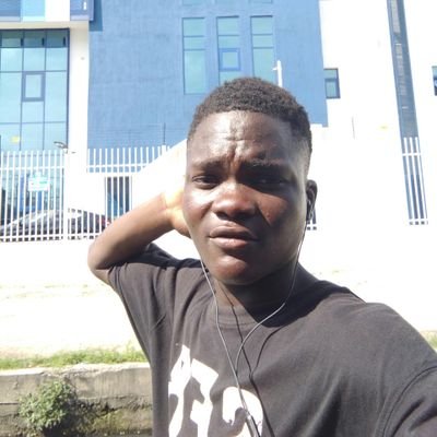 Pls follow me I'm oncoming artist 😍 @50k for my accounts