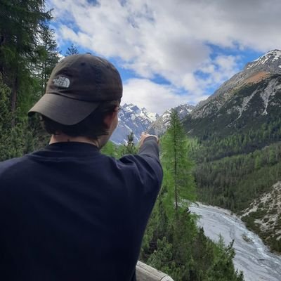 20y/o 🇨🇭
basically retired washed up battler&grinder (currently doing Military Service)