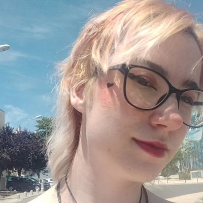 loserismything's profile picture. just a boy minding his own business |
20 × ⚧️ he/they