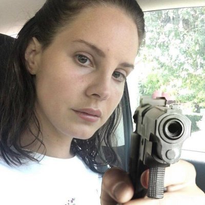 folkloresling's profile picture. 👽