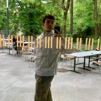 toneeeloo's profile picture. d'humor peculiar