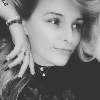 Intuitive Tarot Reader ~ lost in Wonderland 😶🌫️ ~ Or abducted by aliens… 🤷♀️👽🆘💜