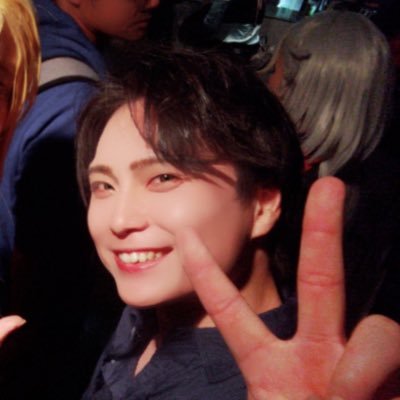 配信したり、しなかったり。 アカウント分けは特にしてないので雑多に活動してます。 早朝のポストは大体酔った勢いです。