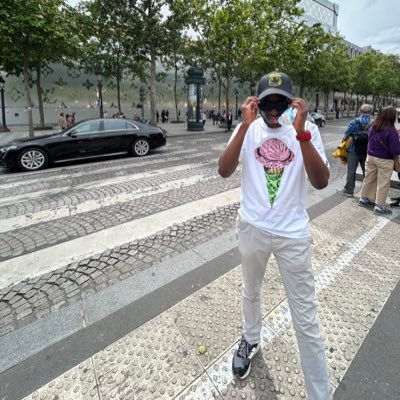 MentionneKhalil's profile picture. Giving praise to Allah swt and billing clients on a daily basis.