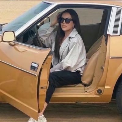 _i37ll's profile picture. مطاليع القصايد كلها وجهك وضحكاتك ديار الورد مرباها