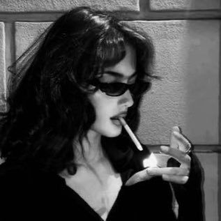 nelev94's profile picture. 𝑾𝒉𝒆𝒓𝒆𝒗𝒆𝒓 𝒚𝒐𝒖 𝒈𝒐, 𝒍𝒆𝒂𝒗𝒆 𝒂 𝒕𝒓𝒂𝒊𝒍.