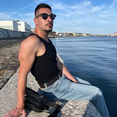 Account no longer in use. Instead I'm using Bluesky @ https://t.co/83ROEyxExK and my NSFW 🔞 account @FarrubasXXX