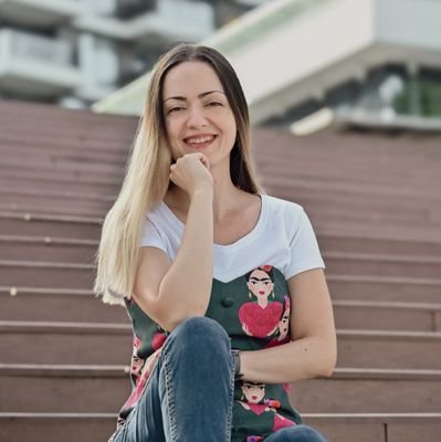 Co-founder @tridesetri | Building @serpenceSESMO 🚀 | Landing your business on page one 🏆