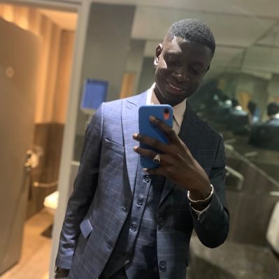 LUC_EDOU's profile picture. #TEAMJURISTE     #FCBARCELONE #BESTINTHEWORLD #LAKERS