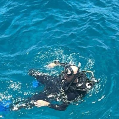 دراج محترف/ عاشق للغوص/ مدرب معتمد في الغوص وسباق الدرجات/ منسق رحلات بحريه صيد / استجمام /