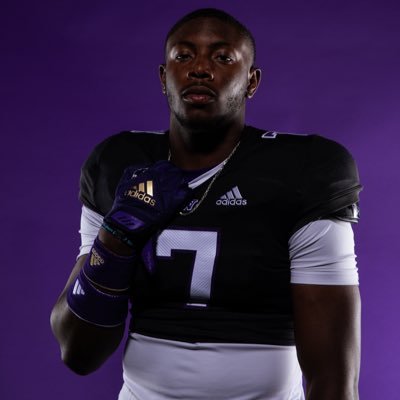 6’0/215lbs/ ATH @UW_Football/ Auburn Riverside High school/ #HeirFootball/#BowDown
