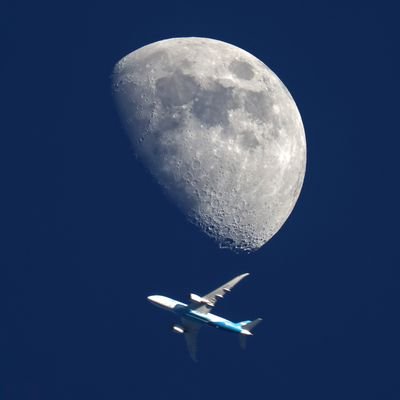 I like nature, sunrises, sunsets, clouds, the moon, the milky way, the beach,my dog,things that fly and my camera. All photos are mine except R/t's.
