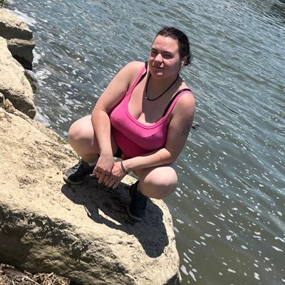 Single | Future Lawyer in the making | Recovering Addict ✨| Sober Date 09-03-2020 |