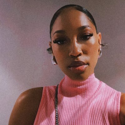 __DejaaJamese's profile picture. 