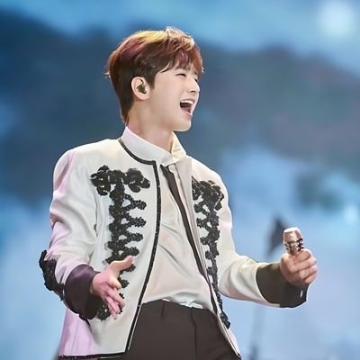 laon00020's profile picture. 이찬원팬입니다
찬스라서 행복합니다