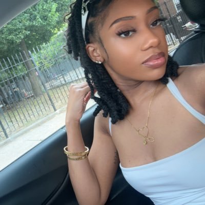 Tinyymf's profile picture. Pumpkin Spice 💋🩺| 🇱🇨| NYC 📍| NPCEO ⏳