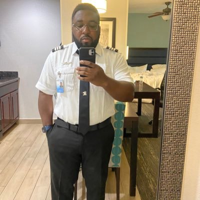 🛩️Corporate Pilot. CE-750. Pride of Uncle Sam/US Army Veteran 💪🏾 🇺🇸 🇬🇧 🇳🇬 INSTAGRAM: Captain_Timi