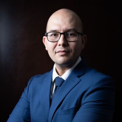 Lic. en derecho | Mtro. en derecho de amparo | Maestrante en DC y DF | Ex-juez de Distrito | Litigio estratégico administrativo.