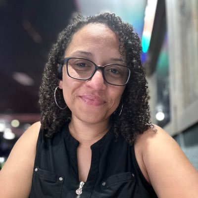 Mother, Professional Photographer, USAF Veteran, Volunteer, and Helping When I Can!