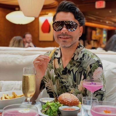 srhungry's profile picture. 