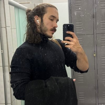 MAND000O's profile picture. Come as you are, ou como você queira também.                         30!