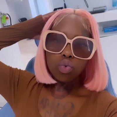 Nj City Gal 💫 26 ❤️BiG Goat 🐐 Don't Beef With These Broads ! I laugh at em big Content Creator Booked me For promos 📲😎🤘🏾 & Links 🥸