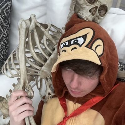 OmgKarl37631's profile picture. 