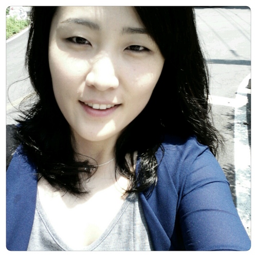 foxysr7's profile picture. 