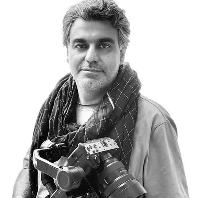 Crisis documentary film maker
#تنها_میان_طالبان / #اهل_سنت_ایران / #هیچ_کس_منتظرت_نیست / #اسرار_زندان_ابوسلیم / #رویای_مرجان
#زندگی_میان_پرچم_های_جنگ