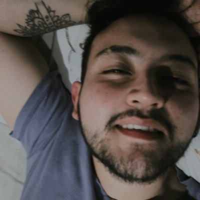 Cuando tengas la opción de elegir entre tener la razón y ser gentil, elige la gentileza. 👨🚀🚀🌑