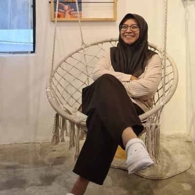 hzlhazelnut's profile picture. it's just a tip of an iceberg