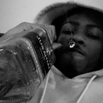 stright male stay n motion keep somthing pending dont dm me if u scamming waste urs n my time I’m straight I was born n 93 Virgo