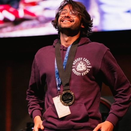 Competitive Esports Player for TeamPanther | Twitch Partner |
Email: Faysalm622@hotmail.com