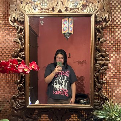 itsmeBONI21's profile picture. music and sports fan