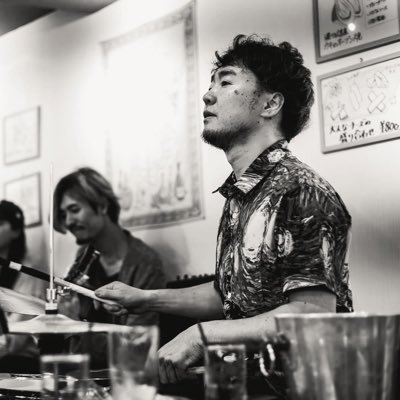 楽器を演奏したり、ものを作ったり直したりするのが好きです。打楽器を演奏することが多いです。訪問美容修行中。2016介護福祉士/22社会福祉士/23美容師/23福祉理美容士/23普通二種/24精神保健福祉士/竹内トリオ.Per/フロリカ.Ds/Octans.B/デイジー☆どぶゆき.Per