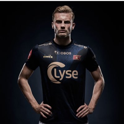 sondrelangaas's profile picture. Viking spæller