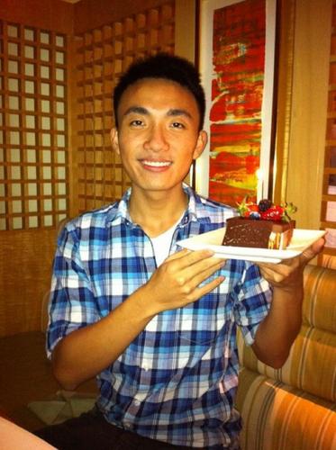 AlvinTYJ's profile picture. The Earth is spinning