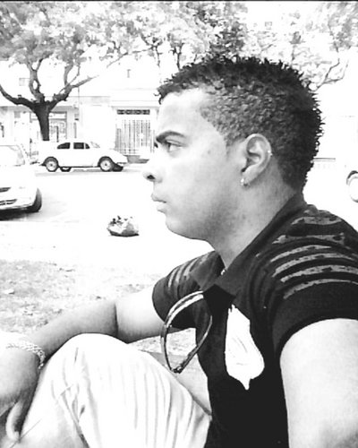 Analista de sistema curioso.
http://t.co/ZusA0eL7tP