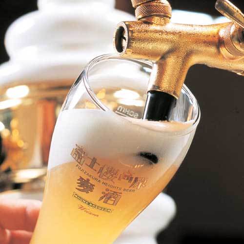 World Beer Cup ・World Beer Awardsなどなど数多くのビアコンペティション受賞の富士山麓・河口湖のクラフトビール『富士桜高原麦酒（ふじざくらこうげんビール）』醸造所です！
※レストランは閉店しました。